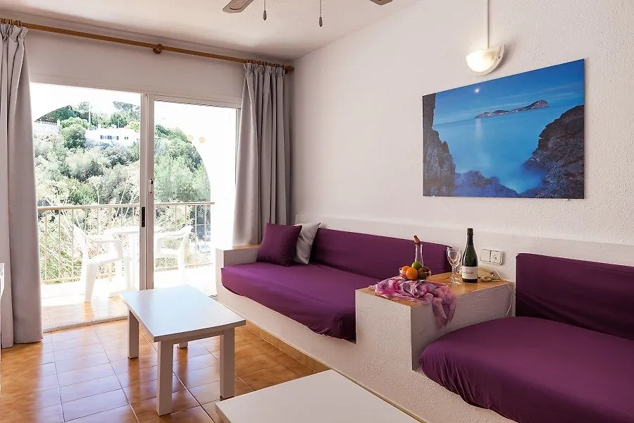 Aparthotel Aptos. Puerto Cala Vadella