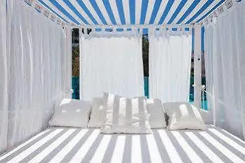 Aptos. Puerto Cala Vadella 2*, Cala Vadella (Ibiza) Španělsko